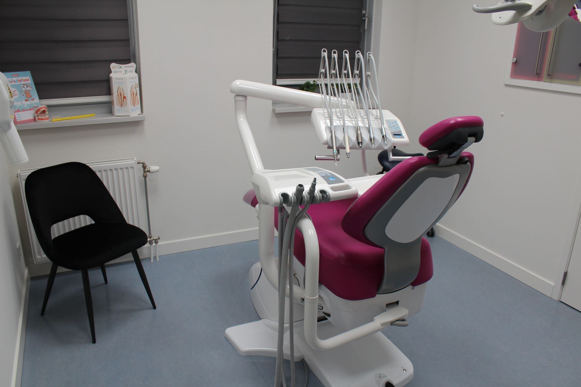 Roze tandarts stoel